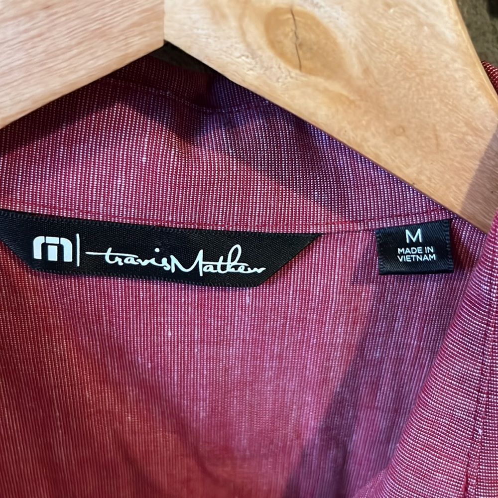 Travis Mathew Heather Red Stretch Cotton Short Sleeve Button Down Shirt - Picture 4 of 7